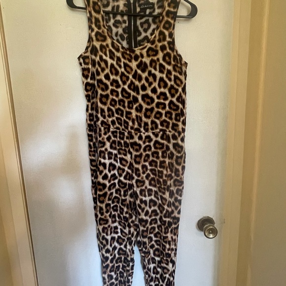 Jumpsuit - Picture 5 of 5